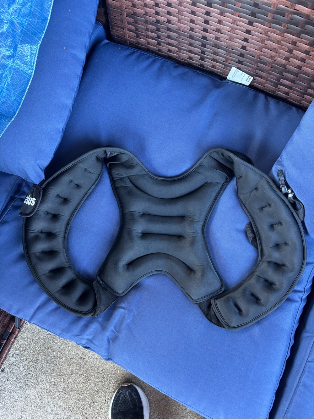 Zelus Black Weighted Vest - Adjustable Fitness Vest 12pounds - Picture 9 of 12